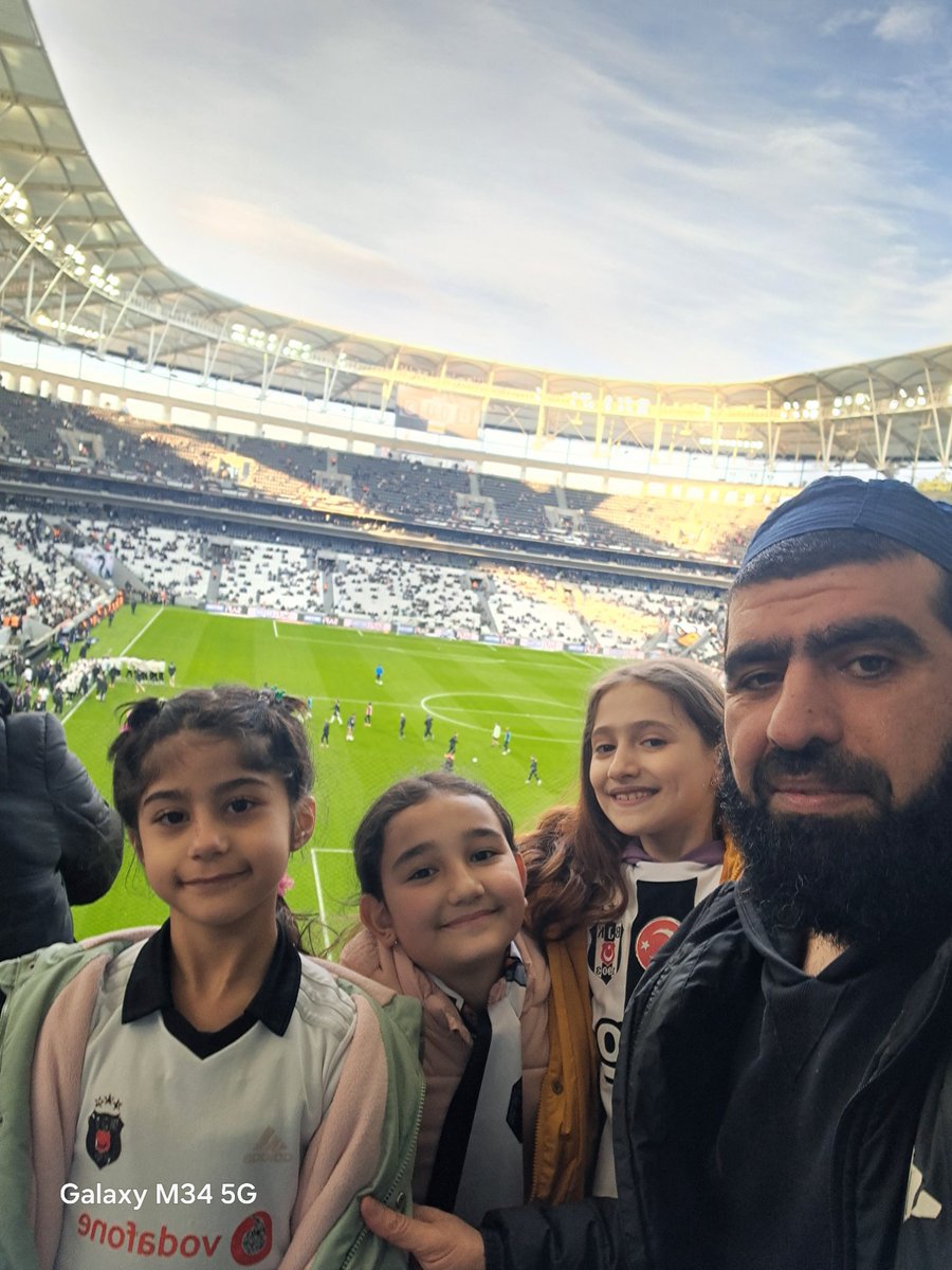 siyah_beyaz1001's tweet photo. #İcraat #sanat #olsaydı 
#Oskar #alırdı #semtimin 
#Çocukları #selâmın #aleyküm 
😁🤭🤭👍😉🤲🙏🔥🔥🫅🏿🫅🏿 https://t.co/MGJc76XHVp