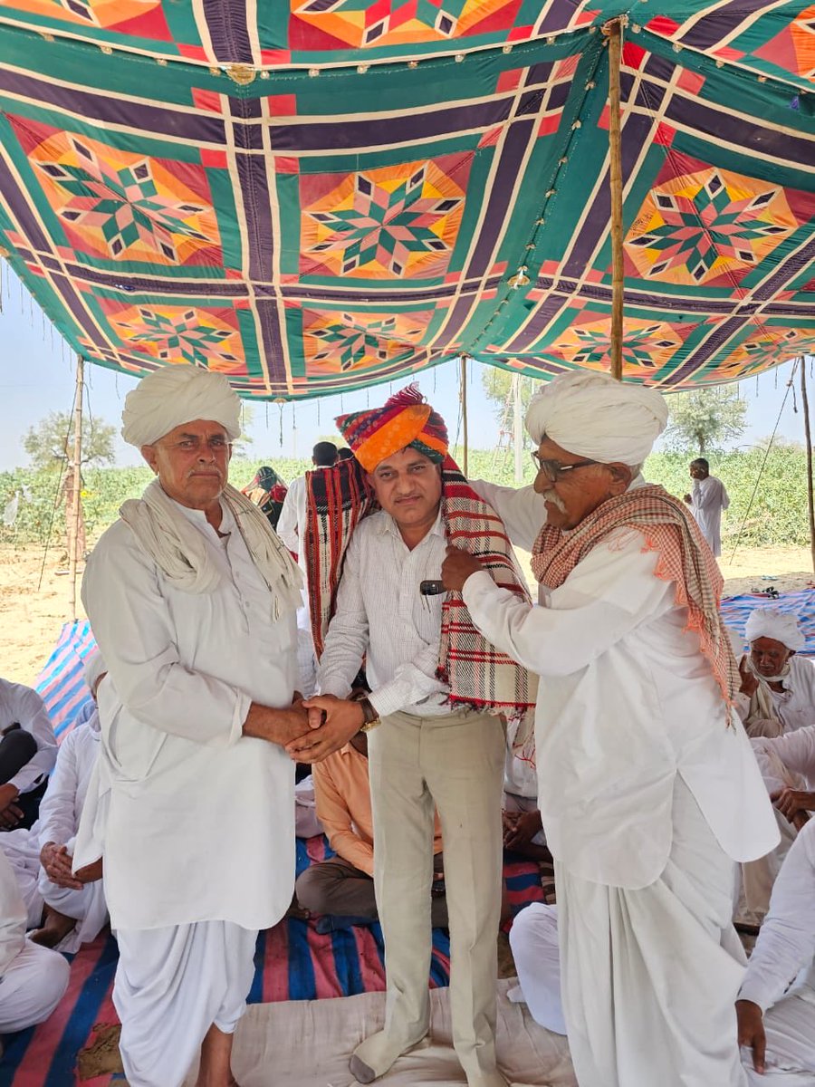 नशामुक्ति की शुरुआत स्वयं ( घर-परिवार) से करनी होती है।
यह कानूनी प्रावधानों/ उपबंधों के साथ-२ सामाजिक चेतना और जनजागरूकता का विषय भी है।
इस अभियान की शत प्रतिशत सफलता के लिए हमें नशे के विरुद्ध और मुक्ति के लिए आत्म-संकल्पित होना होगा।