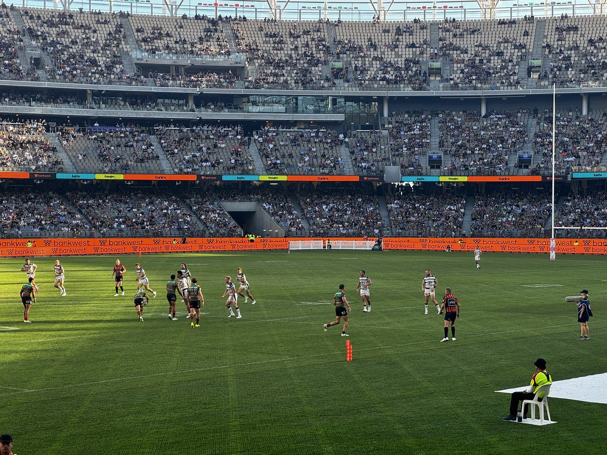 Maddenco2's tweet photo. @NRL double header in Perth 💪💪💪 https://t.co/M7d6yAwQqd