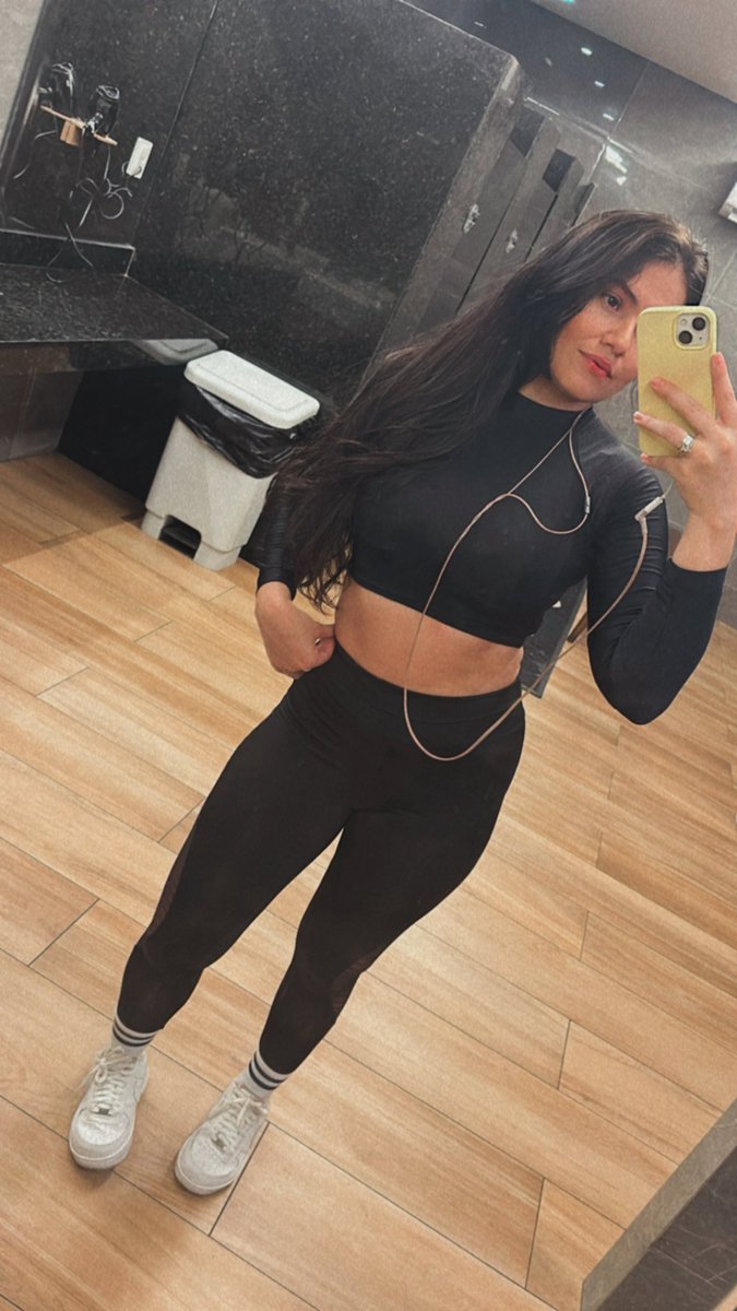 louprofilee's tweet photo. hoje teve https://t.co/l5xtCnuh36