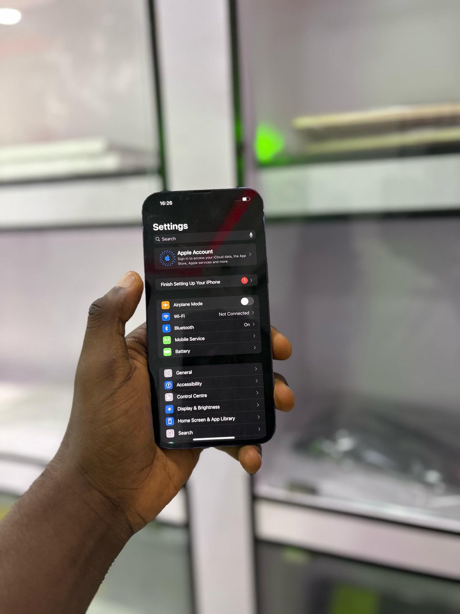 CVeraGadgets's tweet photo. iPhone 13 Pro Max 🔥🔥
256GB – Sierra Blue
Everything working perfectly
₦650,000

Dm to place your order 
Nationwide delivery available https://t.co/PsY2xHQ7pR
