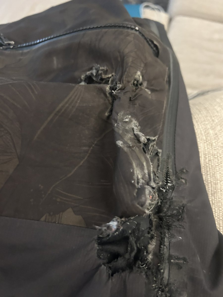 Canadian_Toque's tweet photo. @WestJet I have and they only want to give me $250CDN!! This is painful and ridiculous :/ https://t.co/p4OohZwPZY