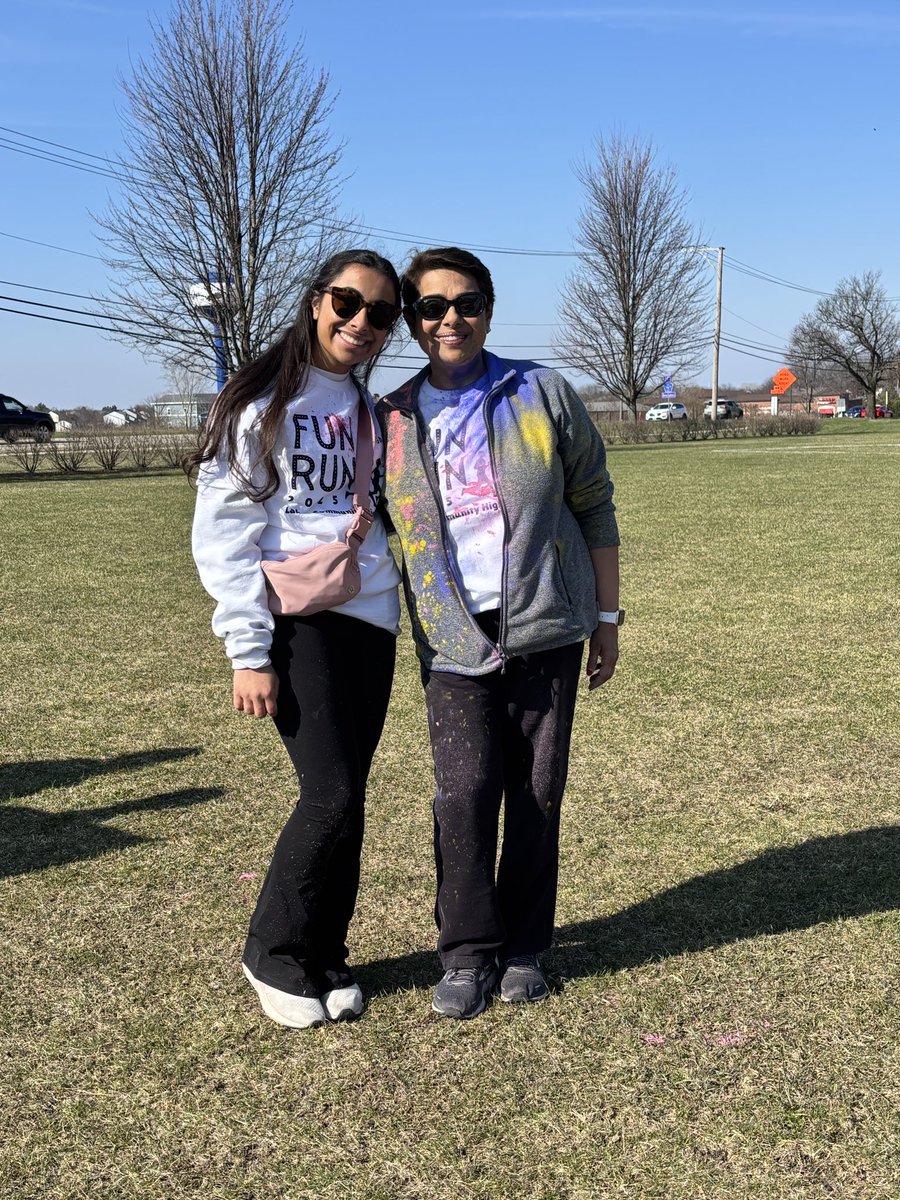 ActivitiesLCHS's tweet photo. It’s a beautiful day for a color run! @lakes_nhs did a great job hosting their first annual fun run around campus. We can’t wait to see this grow next year! 💙🦅 https://t.co/HKv2hhX7JY