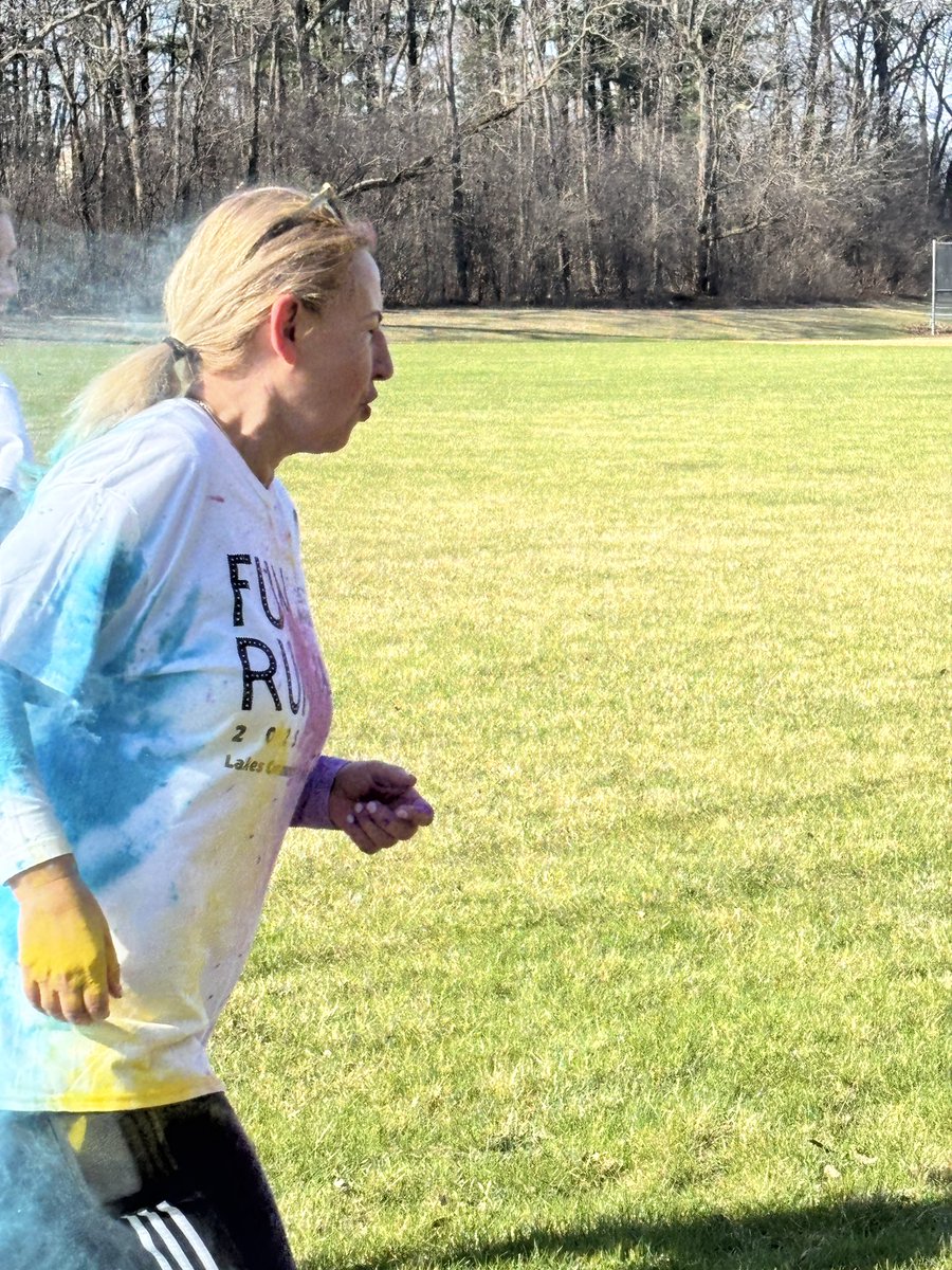 ActivitiesLCHS's tweet photo. It’s a beautiful day for a color run! @lakes_nhs did a great job hosting their first annual fun run around campus. We can’t wait to see this grow next year! 💙🦅 https://t.co/HKv2hhX7JY