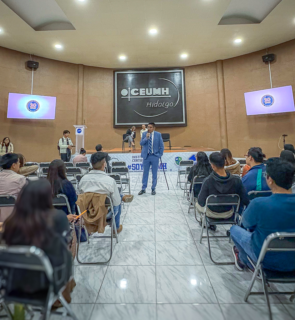 german_jaen's tweet photo. Una sentencia no es solo técnica.
Debe estar bien fundamentada, motivada y, sobre todo, entendida por quien la recibe.

Gracias a las y los estudiantes del @ceumh1  y a colegas del derecho por el respaldo y la escucha.

#ForoJurídico #FundamentaciónJudicial #G20 #YaTeCayóEl20 https://t.co/3bNTtR8KUr