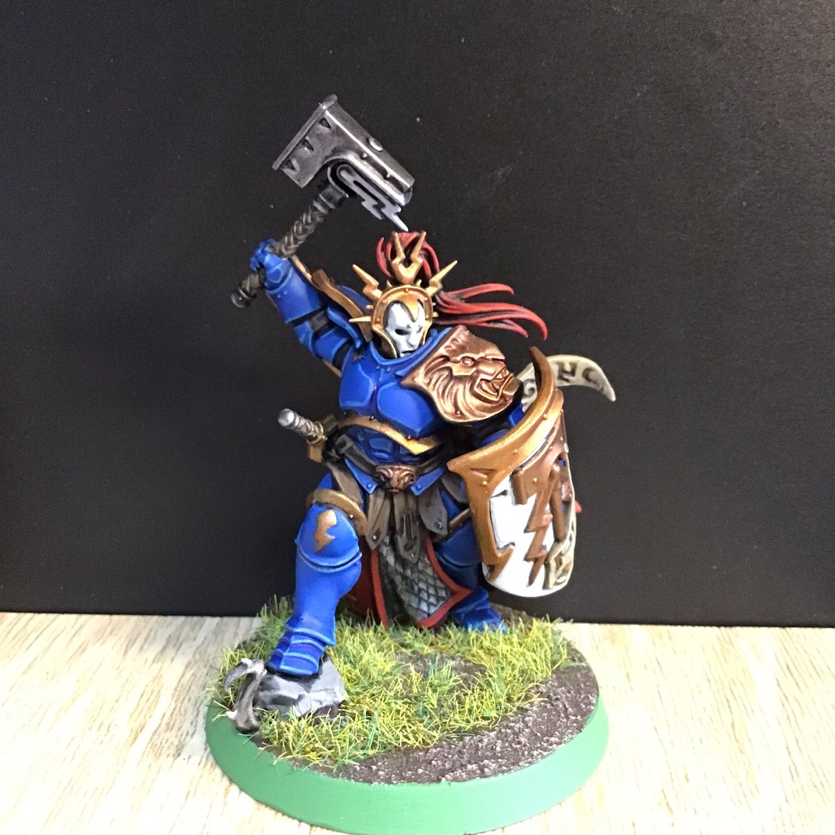 KnightLightMini's tweet photo. Stormcast Eternal 

#warhammer #warhammer40k #warhammerfantasy #warhammerageofsigmar #warhammeraos #stormcasts #stormcastsequitors #stormcasteternal #ageofsigmar #miniatures #miniature #minis #model #models #painting #paintings #paintingwarhammer #warhammercommunity https://t.co/wtuMuuG1fT