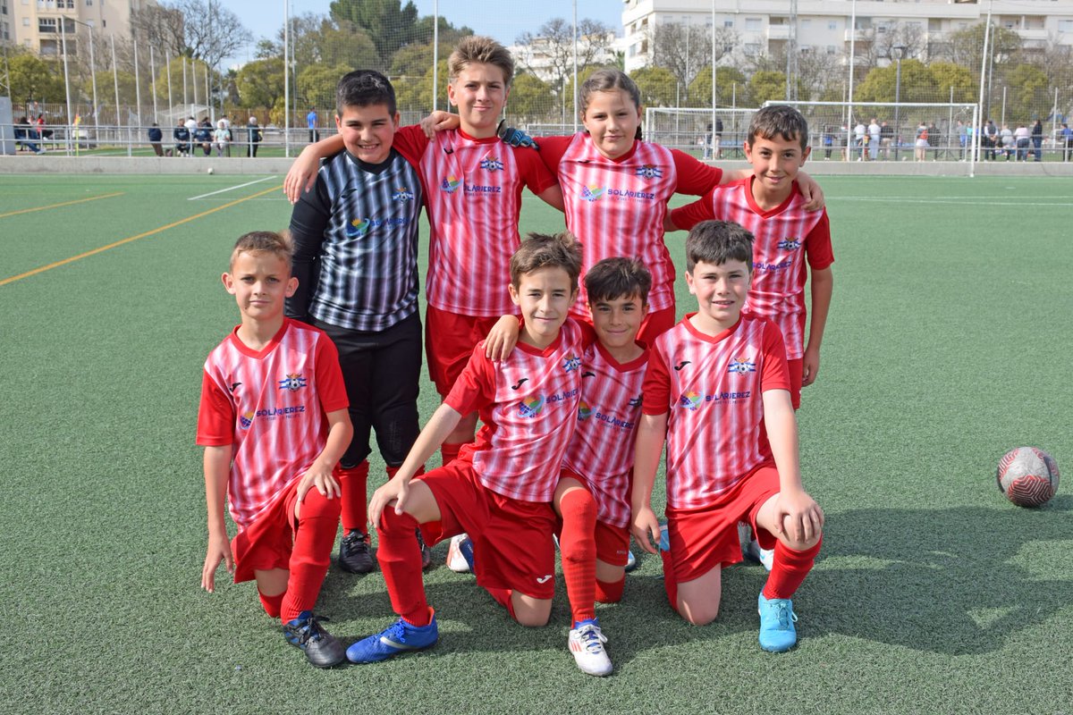 Nuestros pequeños gigantes, pese a no sumar en la visita a domicilio del Benjamín (B) <a href="/cdpueblonuevo/">Cdpueblonuevojerez</a> , volvieron a demostrar lo que llevan mejorado, su esfuerzo sin condiciones y que son capaces de sacar lo mejor de si mismos pese a las circunstancias sobrevenidas. ¡Seguid así!