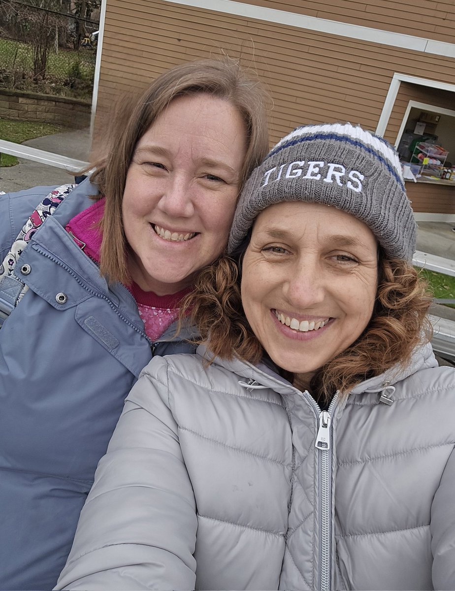 THSSuderRiley's tweet photo. Softball fan @spellmanths at Mayfield. Double header! @TwinsburgSB https://t.co/oEj6u5Mrfd