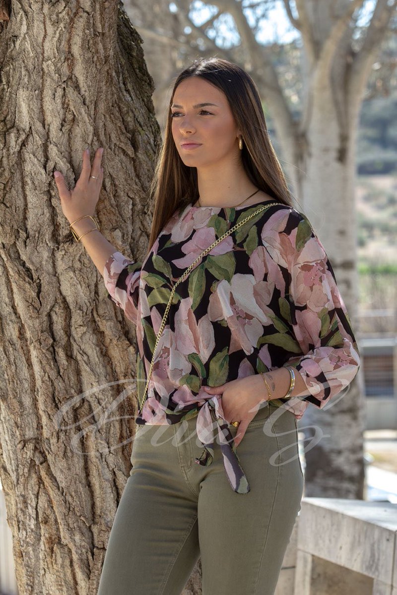 divasmodajoven's tweet photo. Esta blusa se adapta perfectamente a tus necesidades de estilo y comodidad. Perfecta para un look casual y sofisticado!
https://t.co/azYdrrwVFC
#Arganda #tendencias #boutique #shopping #spain #woman #madrid #nuevacoleccion #divas #blusas #influencer #primavera #photography https://t.co/0R8gzVviFT
