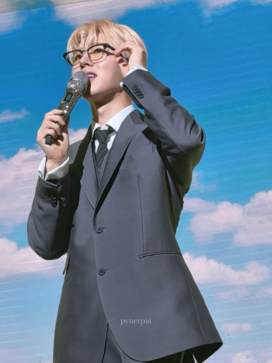 250412 ID DAY

พนักงานออฟฟิศที่หล่อที่สุด ｡꒰ˆִっ. ɞ̴̶̷̥ˆ꒱֯♡⃟
#2025IDday #김한빈 #비아이 #KIMHANBIN