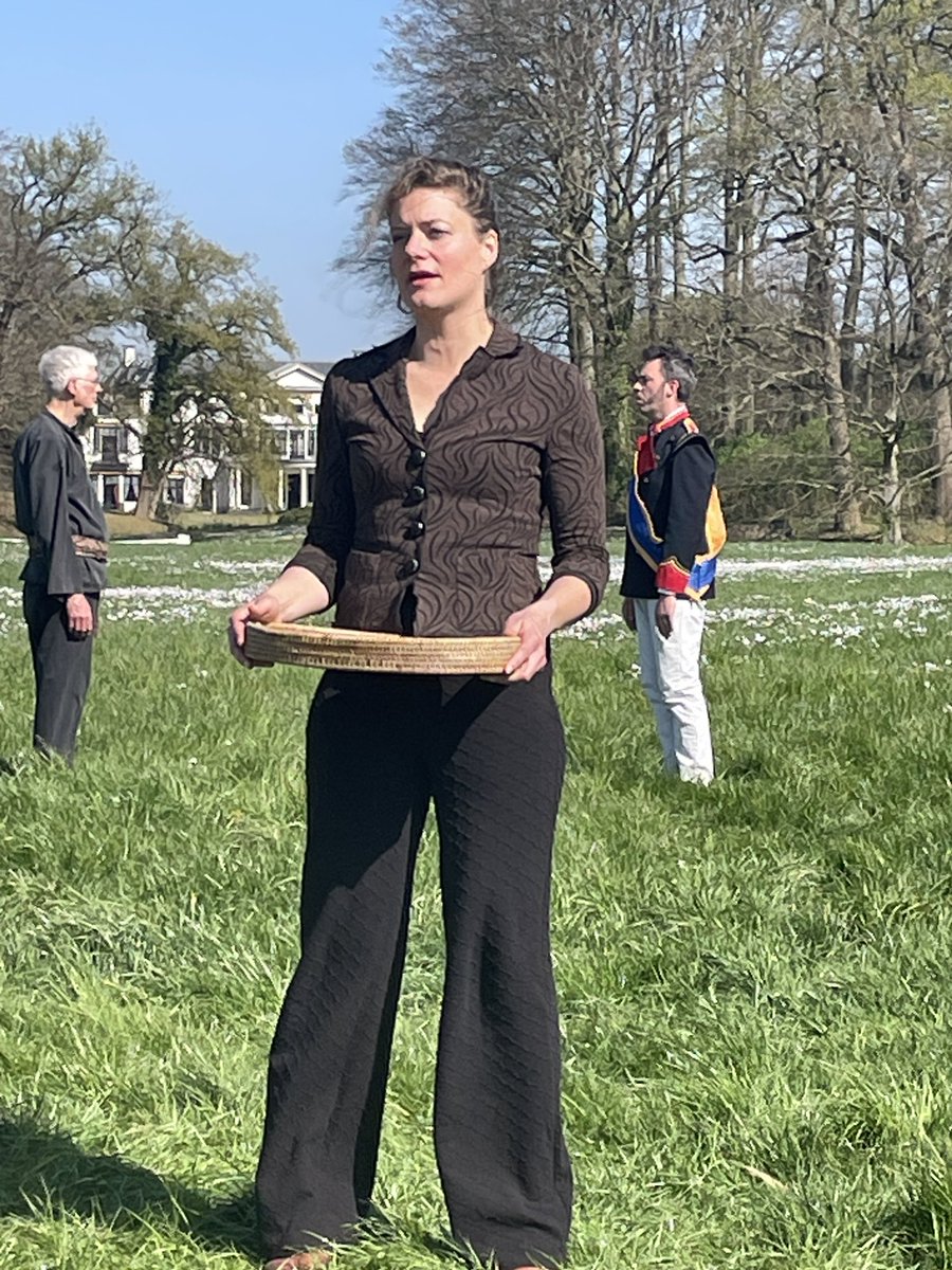 Festival #Histories in #DeBilt wat een fantastische editie dit jaar, zonovergoten en theater op de mooiste historische plekken. Genoten!