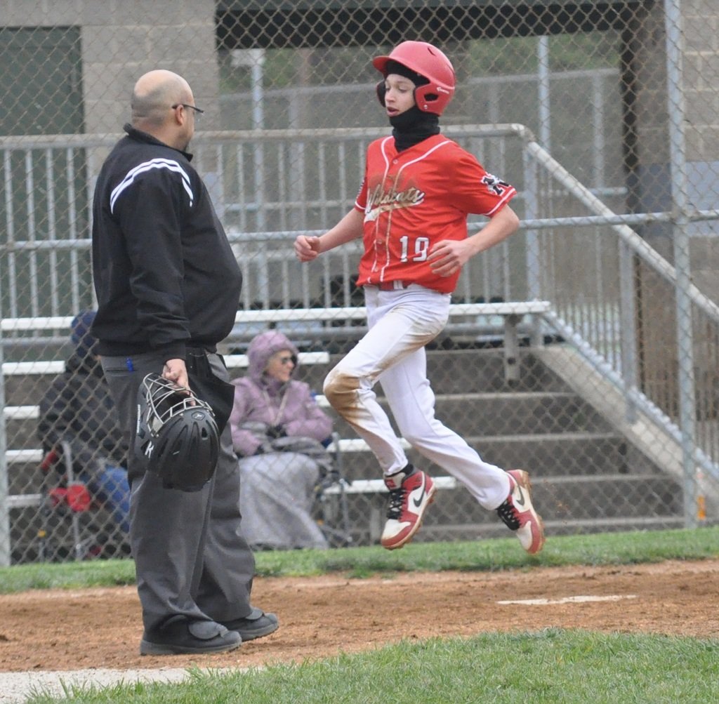 The Newport High School varsity baseball team battled valiantly during Friday's home loss versus Covington Latin School. 

Check out some scenes from the contest!

facebook.com/NewportHighSch…