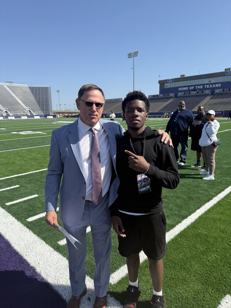 Daunte Davis (@dauntedaviss) on Twitter photo got to meet <a href="/CoachPepPearson/">Pepe Pearson</a> and head coach Todd whitten amazing campus tour great people only positivity from the texans <a href="/TarletonFB/">Tarleton State Football</a> got to meet <a href="/CoachPepPearson/">Pepe Pearson</a> and head coach Todd whitten amazing campus tour great people only positivity from the texans <a href="/TarletonFB/">Tarleton State Football</a>