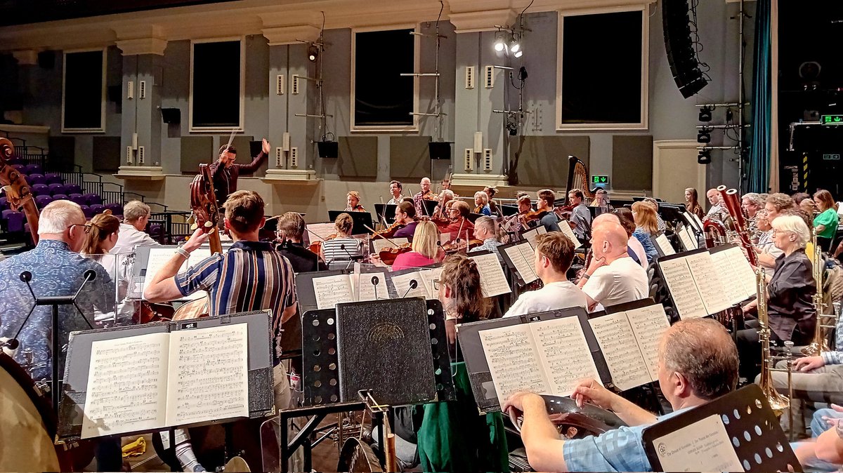 SouthernProMus's tweet image. Tonight! 52 SPM players and 219 choral singers @LeithHillFest performing #Elgar&apos;s iconic &apos;The Dream of Grrontius&apos; under the baton of renowned conductor Neil Ferris. Book your tickets here:
dorkinghalls.co.uk/booking-ticket…