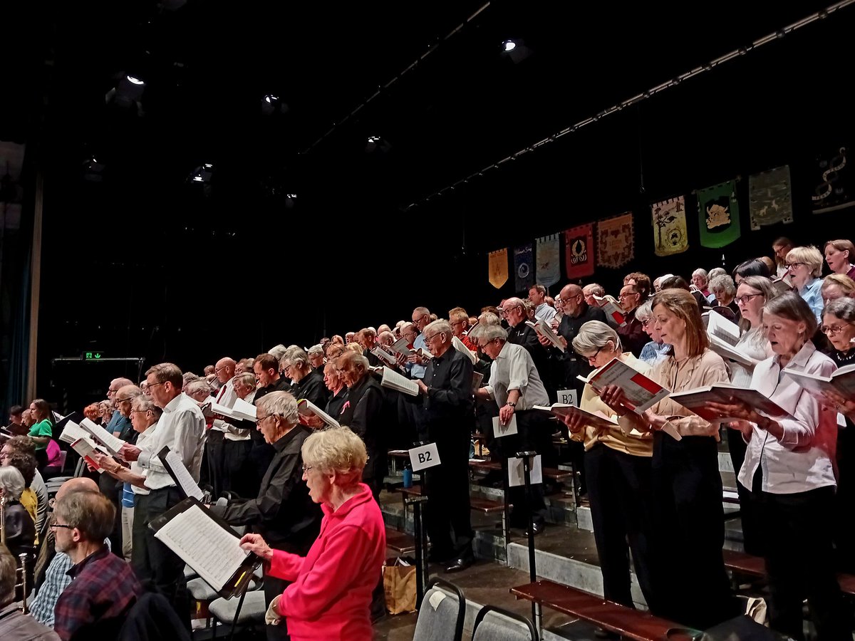 SouthernProMus's tweet image. Tonight! 52 SPM players and 219 choral singers @LeithHillFest performing #Elgar&apos;s iconic &apos;The Dream of Grrontius&apos; under the baton of renowned conductor Neil Ferris. Book your tickets here:
dorkinghalls.co.uk/booking-ticket…