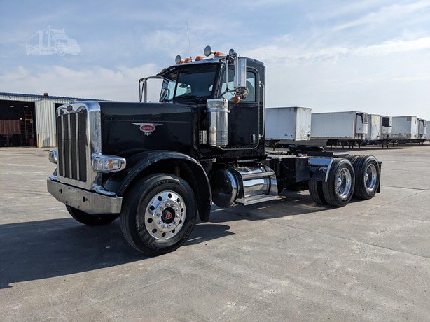 Trailer_Repair's tweet photo. 2009 PETERBILT 388

• CAT C15
•704,000 Miles
• 15 Spd Trans
** 2 Line Wet Kit

For Specs and Prices Go to https://t.co/ufQm7wQCto or Call 712-204-4554

#TrucksForSale #Peterbilt #Trucking #Iowa #Trucks https://t.co/1LKGGcK7yU