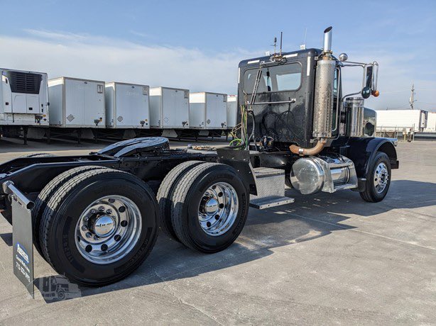 Trailer_Repair's tweet photo. 2009 PETERBILT 388

• CAT C15
•704,000 Miles
• 15 Spd Trans
** 2 Line Wet Kit

For Specs and Prices Go to https://t.co/ufQm7wQCto or Call 712-204-4554

#TrucksForSale #Peterbilt #Trucking #Iowa #Trucks https://t.co/1LKGGcK7yU
