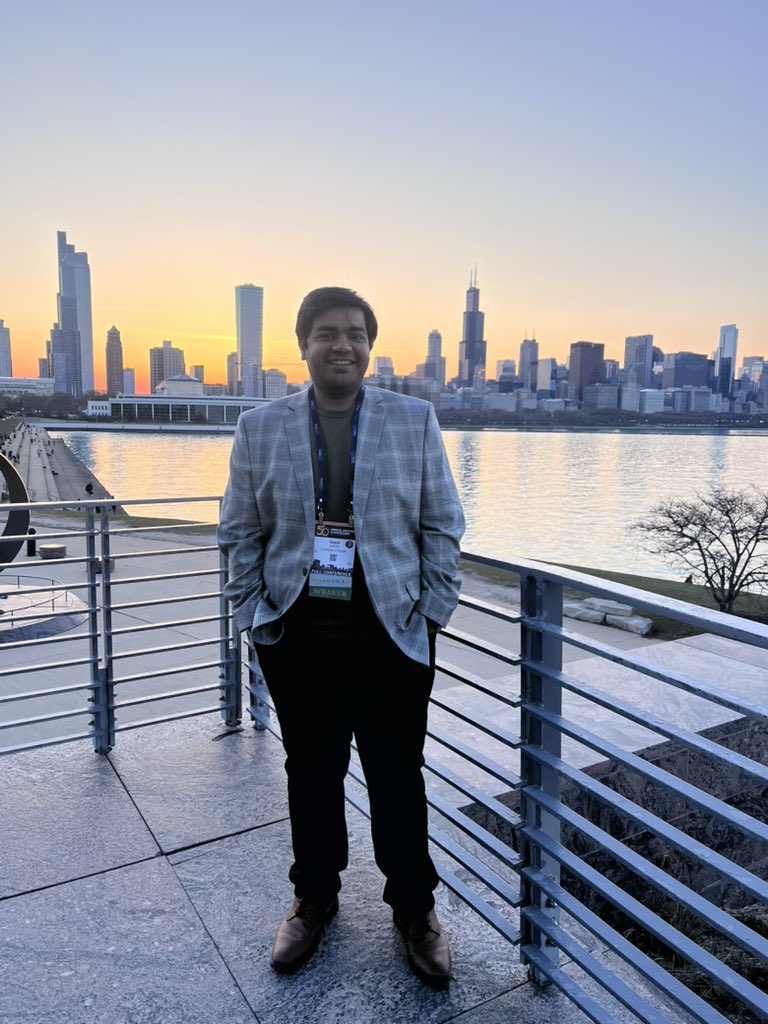 gopal0610's tweet photo. It was a good learning experience to be at #SFB2025, Chicago. I was fortunate to moderate two sessions (Drug delivery SIG-2, Nanomedicine for targeted drug delivery-1), 3 MT competition along with Biomaterial Education SIG committee members. https://t.co/sumeejHTZH