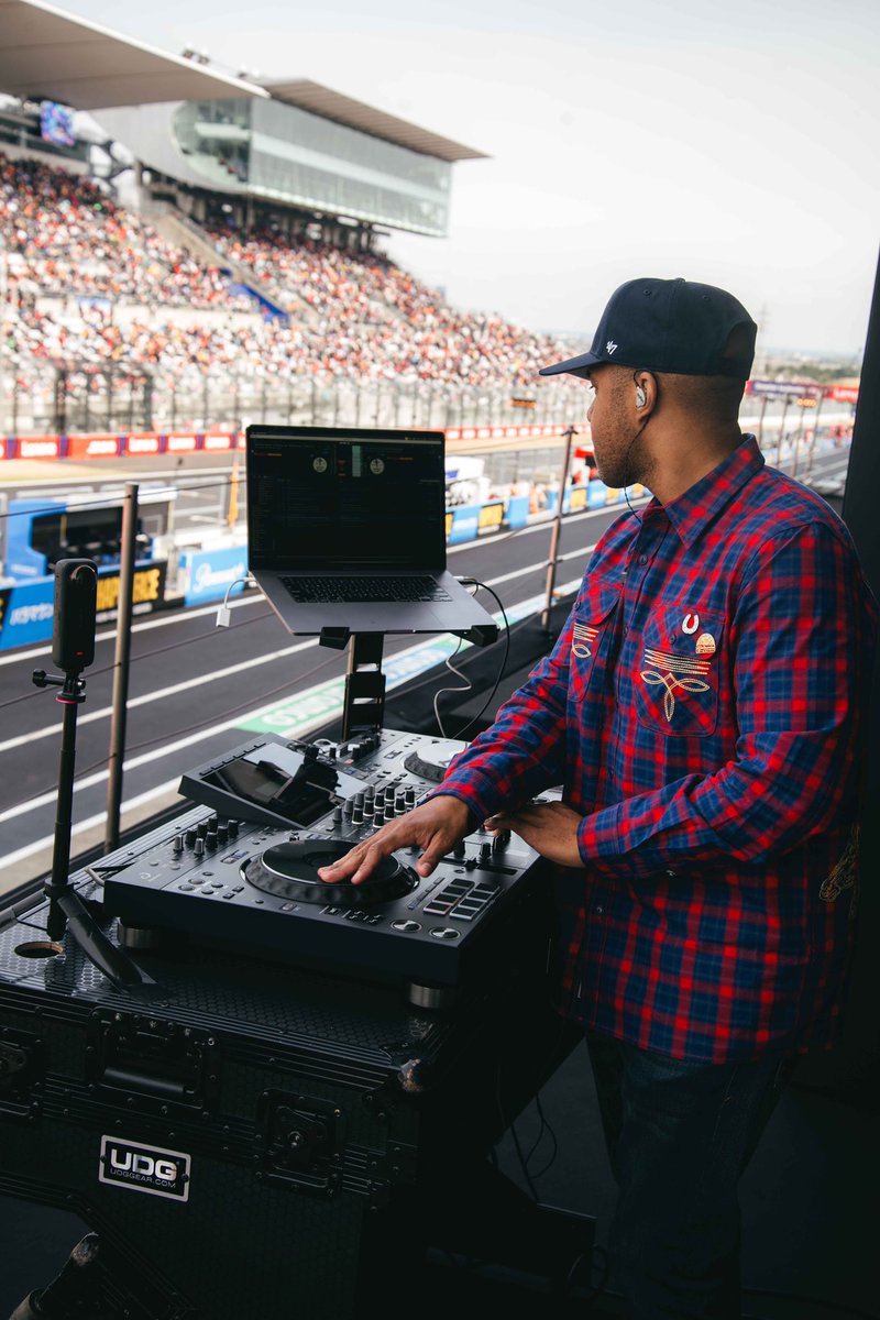 DjJoeGreen's tweet photo. Was amazing being able to perform again for 260,000 at the Japanese Formula 1 Grand Prix 🇯🇵

Doing sets at each stage &amp; the grid with @c__r__e__w was incredible

Thank you @tap_co_ltd @c__r__e__w @f1  for the opportunity to take my talents around the world #f1 #japanesegrandprix https://t.co/oaBo3Q7yLK