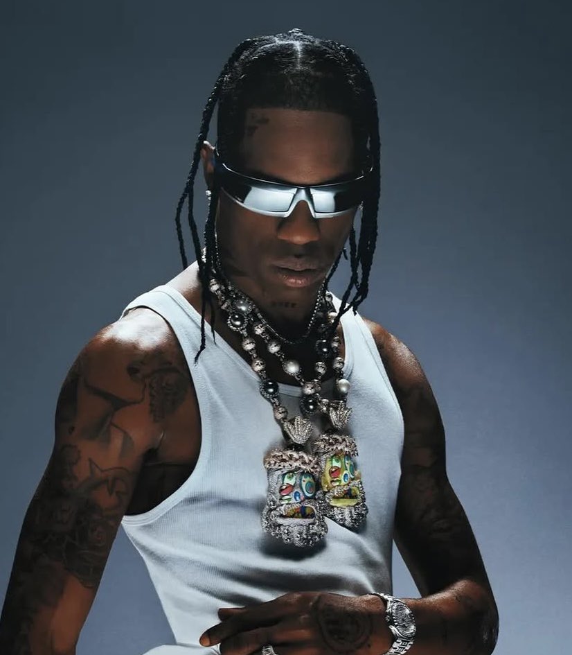 DailyNoud's tweet photo. Travis Scott will attempt to escape a water tank filled with piranhas at his Coachella set tonight https://t.co/ajbqb32Sbu