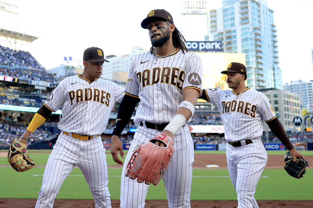 2way3levels's tweet photo. MLB Play of Day ⚾️ 

Padres -1 (-124 DK)

BOL! https://t.co/vnamFezxN4