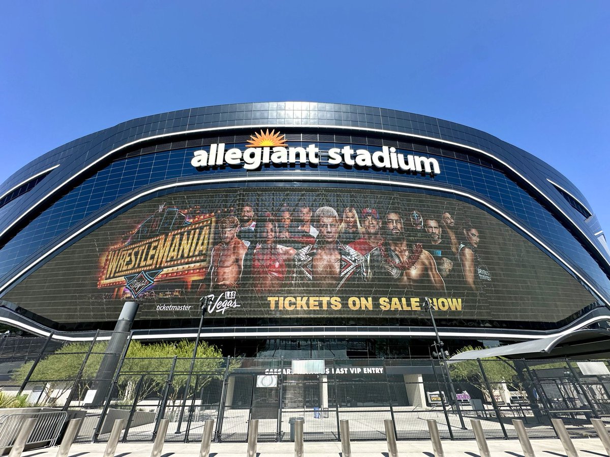 Iyo_SkyWWE's tweet photo. 7 days to go!!
#WrestleMania
Allegiant Stadium will be an unforgettable place for me!!🏟️✨
@AllegiantStadm @WrestleMania #LasVegas
📷@iLLite_Gaming https://t.co/lDBsbAUbLG