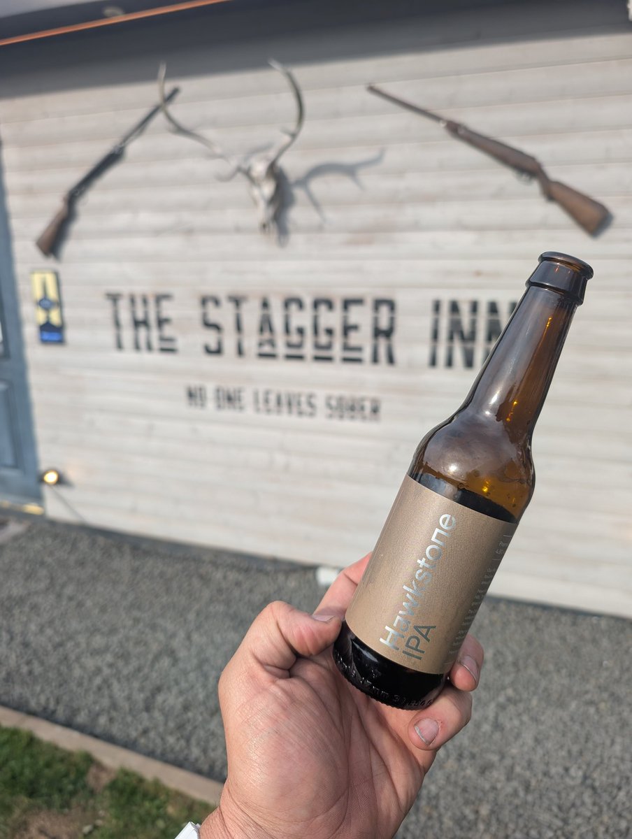 Drinking #hawkstoneipa at the stagger inn 
<a href="/JeremyClarkson/">Jeremy Clarkson</a>  #beer #hopjuice #summer #midlanda #pubshed #homebar #sessionale