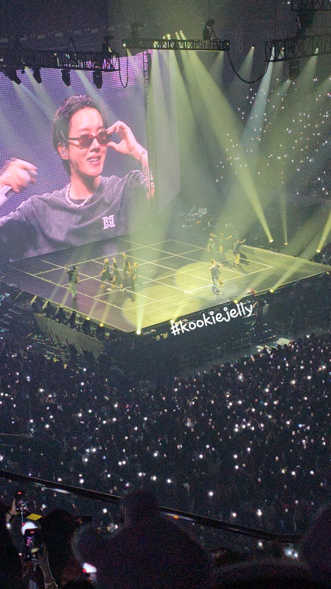 kookiejelly_'s tweet photo. Some of my fave outtakes
~this is me posting pics while eating begore heading home lol
#HOPE_ON_THE_STAGE_TOUR_Manila #HOPE_ON_THE_STAGE_TOUR #HOS_TOUR_MANILA #HOS_TOUR #ι²εΌΎε°εΉ΄ε #λ°©νμλ
λ¨ #bts #beyondthescene #kookiejelly https://t.co/M5Kecc3O2S