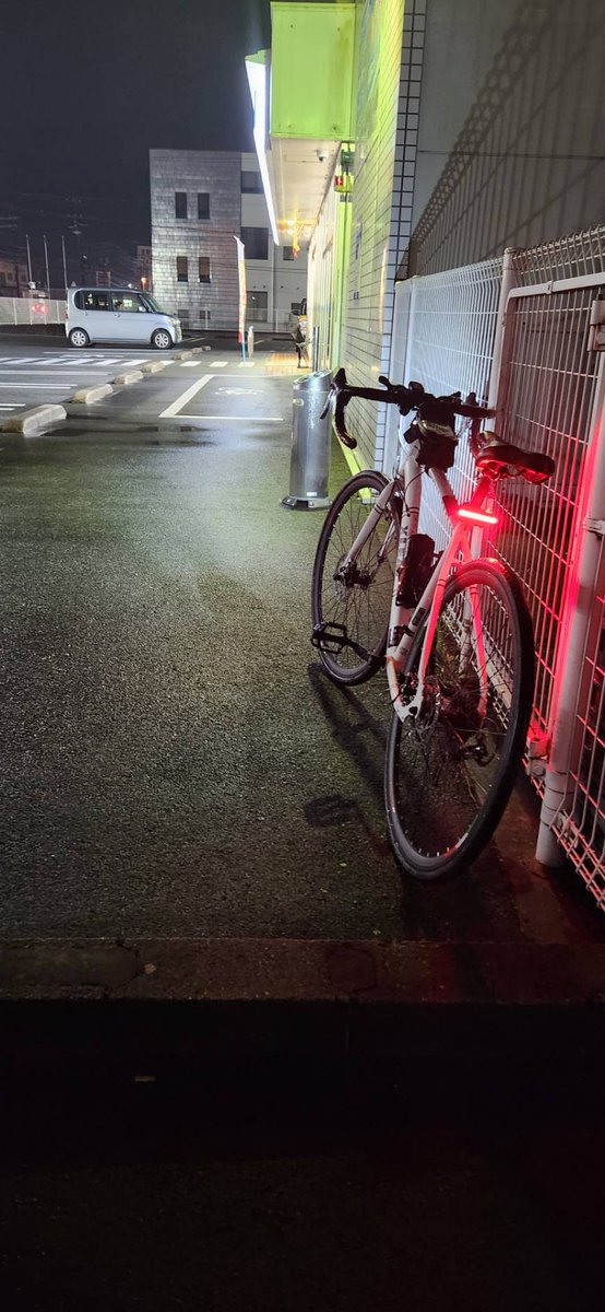 mst_224's tweet photo. 今日はロードバイク久しぶりに乗りたいなぁとかほざいときます笑笑
 #AssolutoRacing は新しく車を買うためにお金貯めてる途中です！お楽しみに！ https://t.co/KBJXIE9o2V