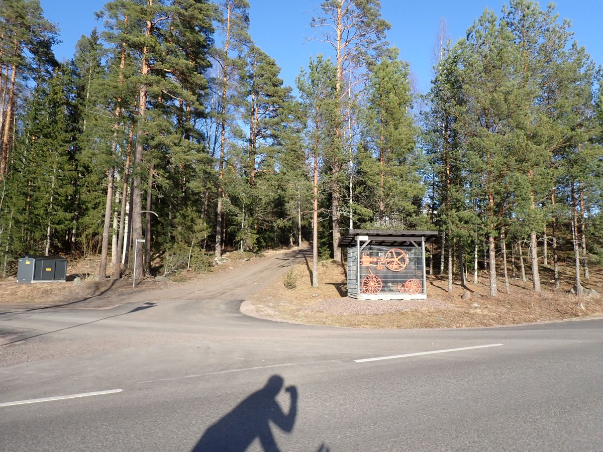 mkpaa's tweet photo. Viimeiset vajaat 50 km sinne mihin tuuli kuljettaa. #espoo200 https://t.co/OQ9hGZsnM6