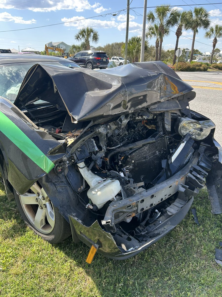 _Omega_88's tweet photo. You can’t tell me God isn’t great! Yea been havin some set backs and yea this one is pretty major for me….but…by God’s grace and mercy….I’m alive! I’m still here! Could have been so much worse…Gonna be a difficult road ahead…but stay locked in wid me…Imma have a story to tell! 💪🏾💯❤️ #wasntmytime #Godisgood #blessing #miracle