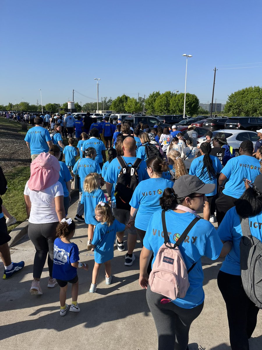 VICTORY_SISD's tweet photo. VICTORY participated in the Autism Walk today. Thanks to all the staff, families, and students that came out! @autismspeaks #autismwalk #AutismAwarenessMonth #18plus #neverwalkalone #neurodiversity https://t.co/rhWDwDsbVQ