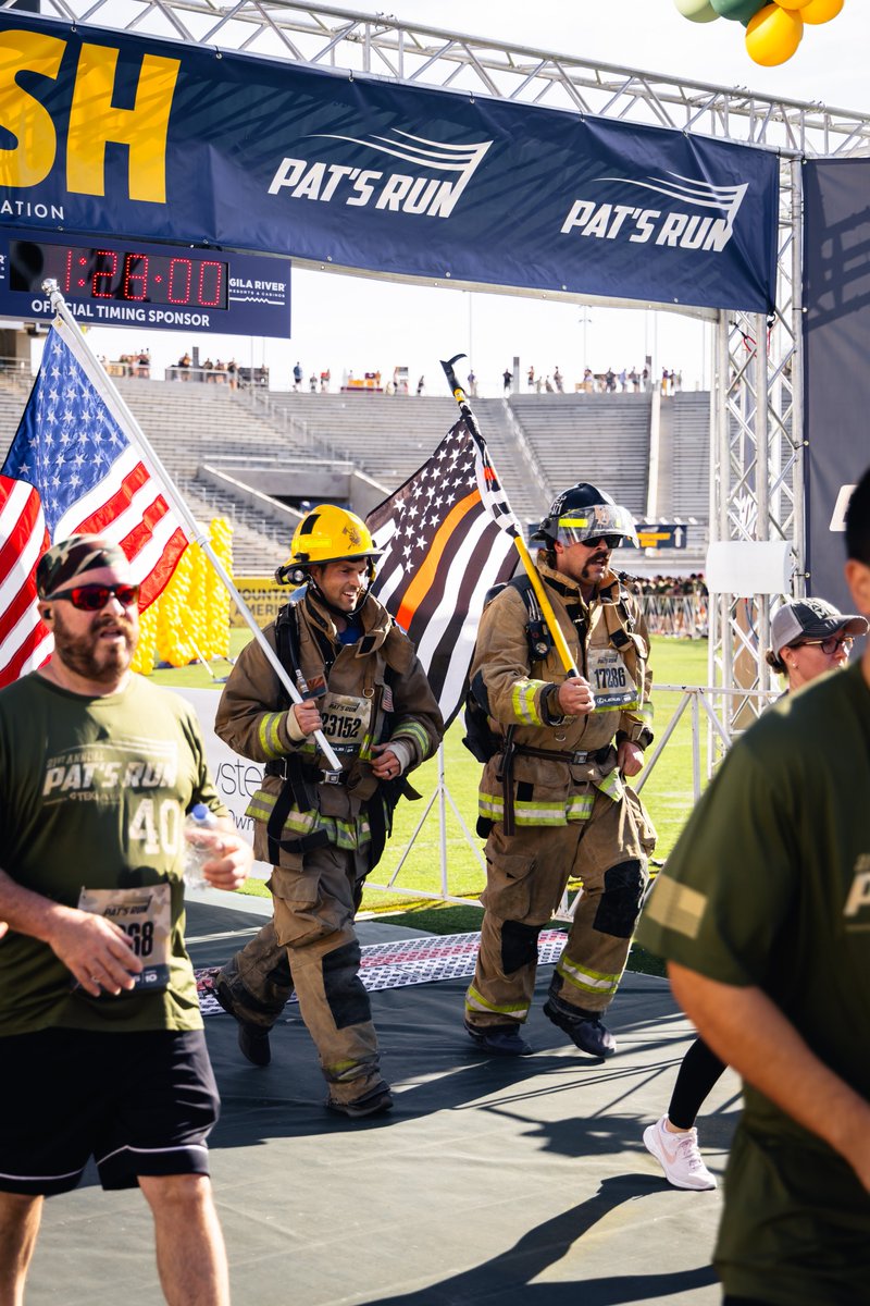 pattillmanfnd's tweet photo. IN IT TOGETHER ❤️ #PatsRun2025 https://t.co/8jazXNrUq2