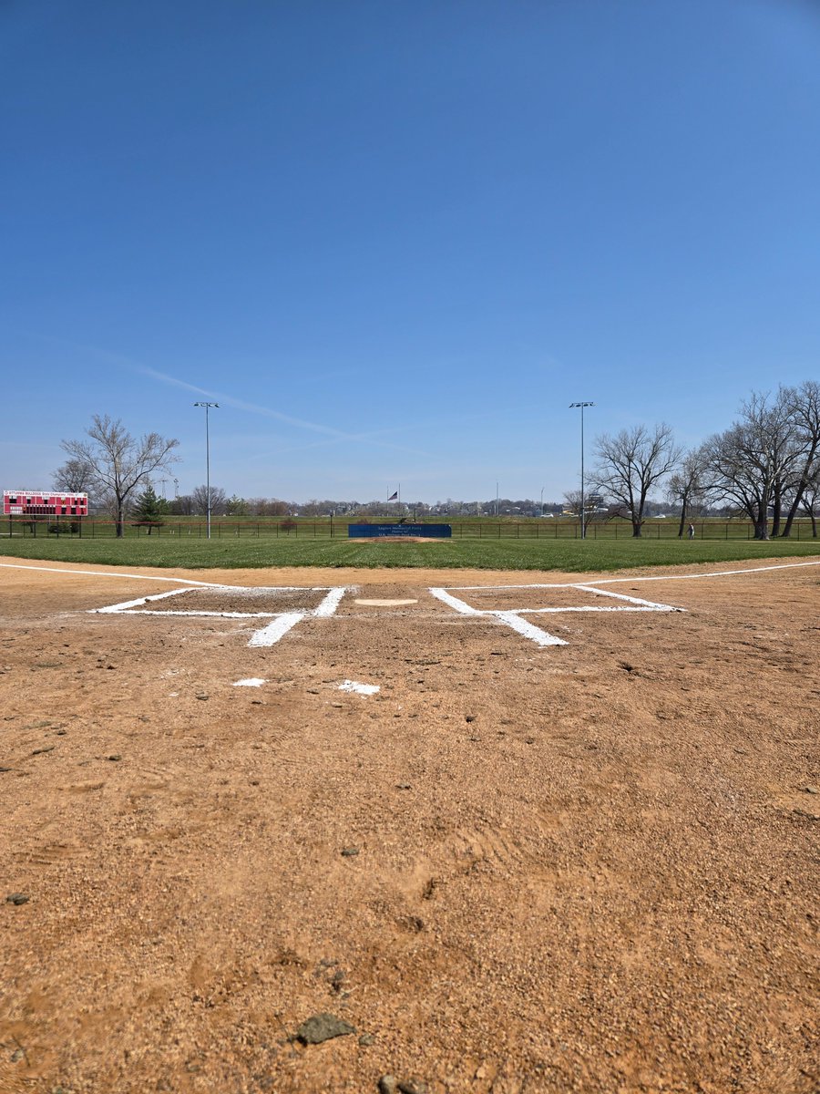 Post735Baseball's tweet photo. 45 mins to game time in #Ottumwa. Beautiful #Iowa spring day for some ball.
#Hiawatha #Post735Warriors
#AmericanLegionBaseball https://t.co/ayIpPTKlJl