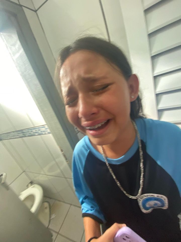 pov:meu mundo colidiu com o de uma mulher