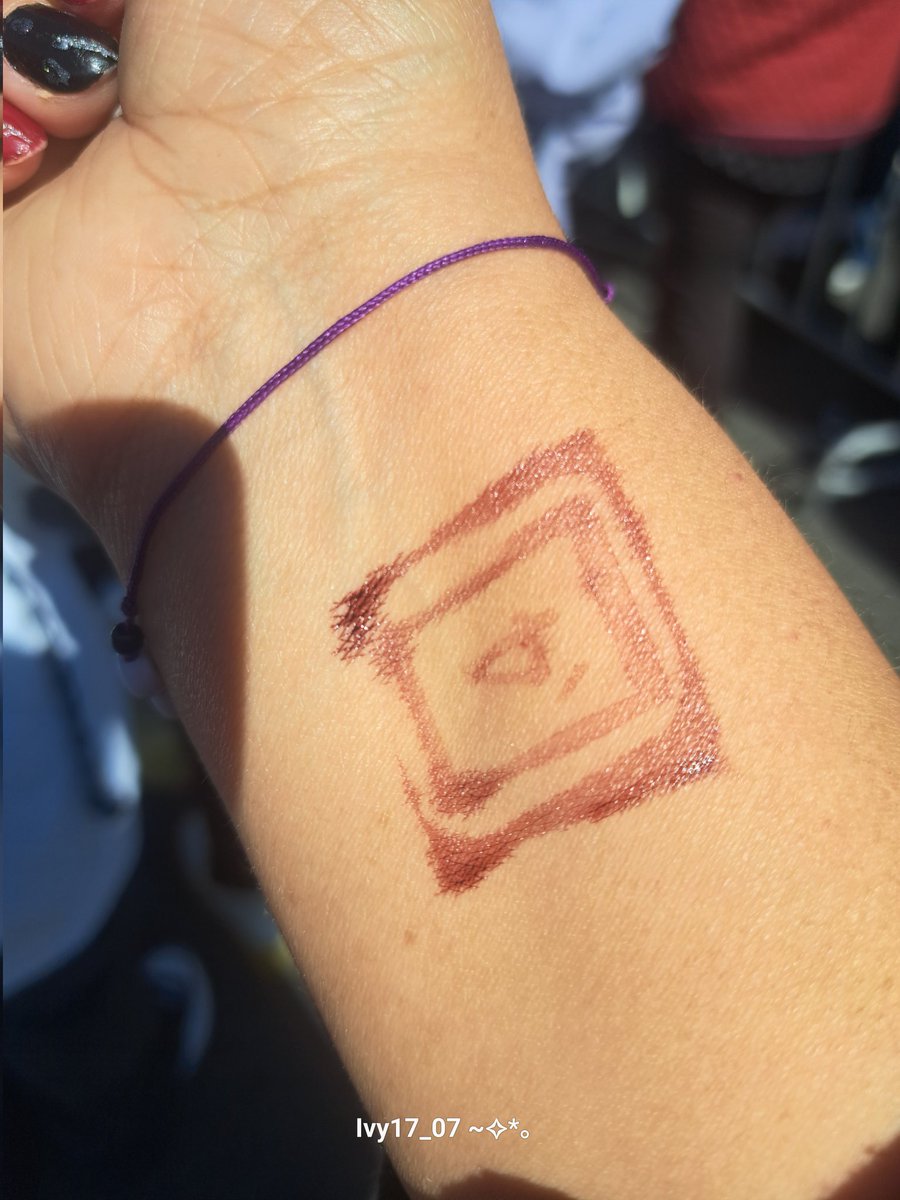 Ivy misses SKZ in Mexico 🇲🇽♥️✨ tweet media