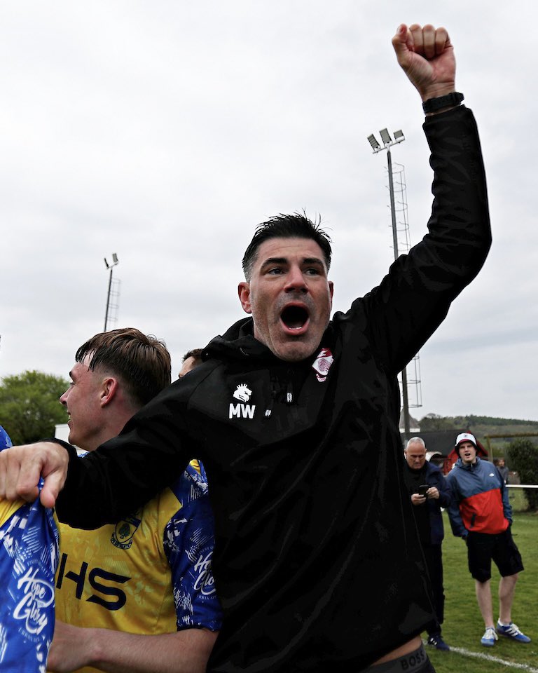 CymruLeagues's tweet photo. 29 games unbeaten. A remarkable season. 😍

@ColwynBayFC | #JDCymruNorth https://t.co/UbbYerZvLI