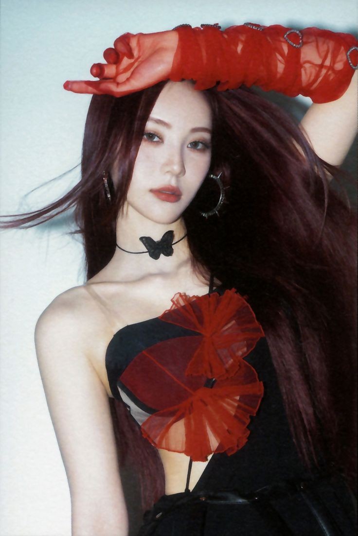cinnayenaa's tweet photo. 𓈒ㅤ ࣪ 𓈒 Busco mutis ! ㅤׂㅤ⭒
 ⭒ㅤ𓈒ㅤׂ 
       ʚ #kpoptwt #stantwt #kpop ɞ
          ⤷  she / 16 / 🇪🇸
ults ♡ : blackpink, Yena, Yuri, loona, iz*one, stayc
stan: kard, muchísimos gg  ,enhypen, txt, skz y zb1 (trying)ᰔ
Other things: K-dramas and make up
♡ + ↺: mutis4eva https://t.co/8D1xYlhgCM