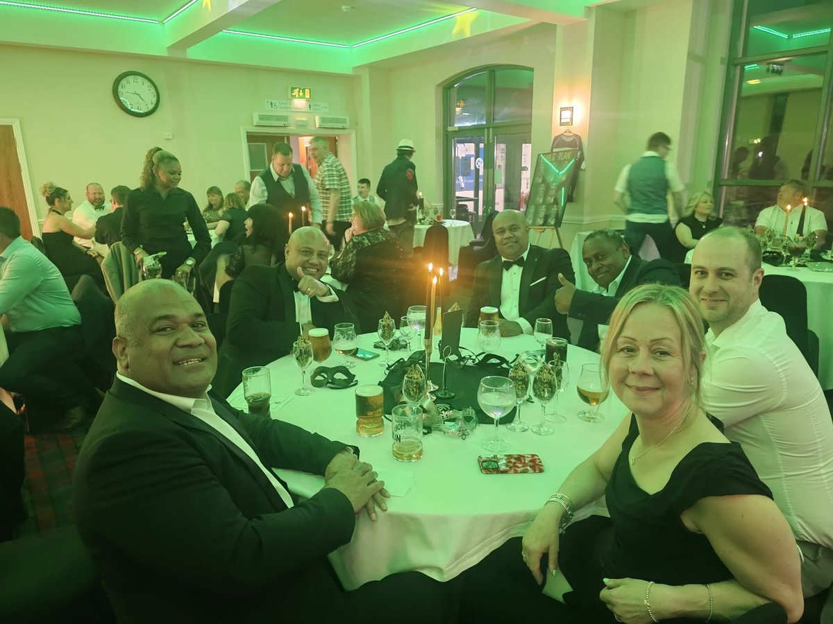 koinadi's tweet photo. What an amazing night of fundraising for @kingswoodrfc All Inclusive Rugby (AIR) Team. Thank you @BristolBears, particularly @HarryRandall69, @EllisGenge and JParamore for the signed jerseys. Thank you @TPCGreens, @Claire @Carrie for hosting. All to support some special kids👏🏽 https://t.co/mmhPaoFcxK