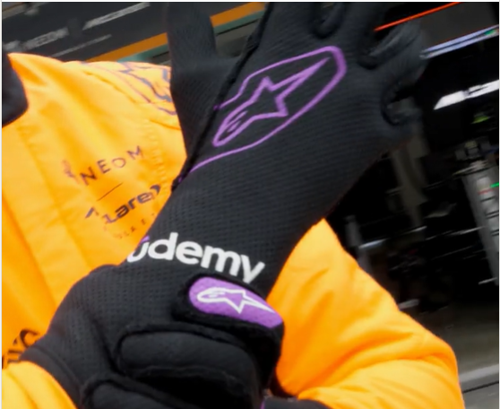 Genefa Murphy (@genefamurphy) on Twitter photo Bringing some 💜🧡 to race weekend for <a href="/McLarenFE/">NEOM McLaren FE</a>. Here's a shoutout to the hustlers, the dreamers, and the hard workers - cause if you know <a href="/sambird/">samantha bird</a> and Taylor B - you know that's what they are! #skills #partnership Bringing some 💜🧡 to race weekend for <a href="/McLarenFE/">NEOM McLaren FE</a>. Here's a shoutout to the hustlers, the dreamers, and the hard workers - cause if you know <a href="/sambird/">samantha bird</a> and Taylor B - you know that's what they are! #skills #partnership