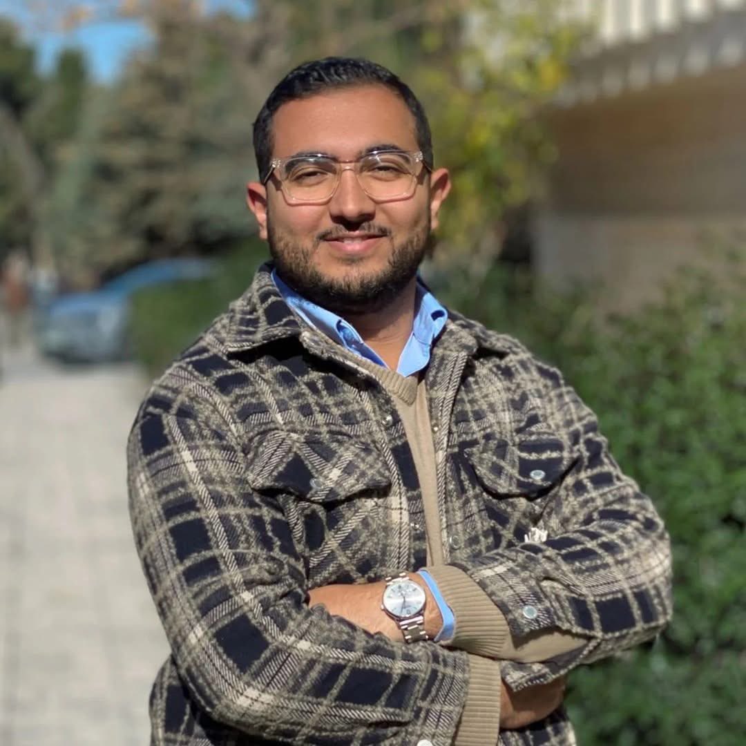 Ahmadm1alhaj's tweet photo. عبدالوهاب حمزة - زميلنا طالب الطب في الجامعة الأردنية - واحد من الأشخاص اللي كل ما تتعرف عليهم أكثر، تحترمهم وتفتخر فيهم أكثر.

عرفته منذ سنوات الدراسة الأولى، وما عرفته إلا مثالاً يُحتذى به في الأخلاق والاجتهاد والعزيمة. https://t.co/Qft8YvEEGt
