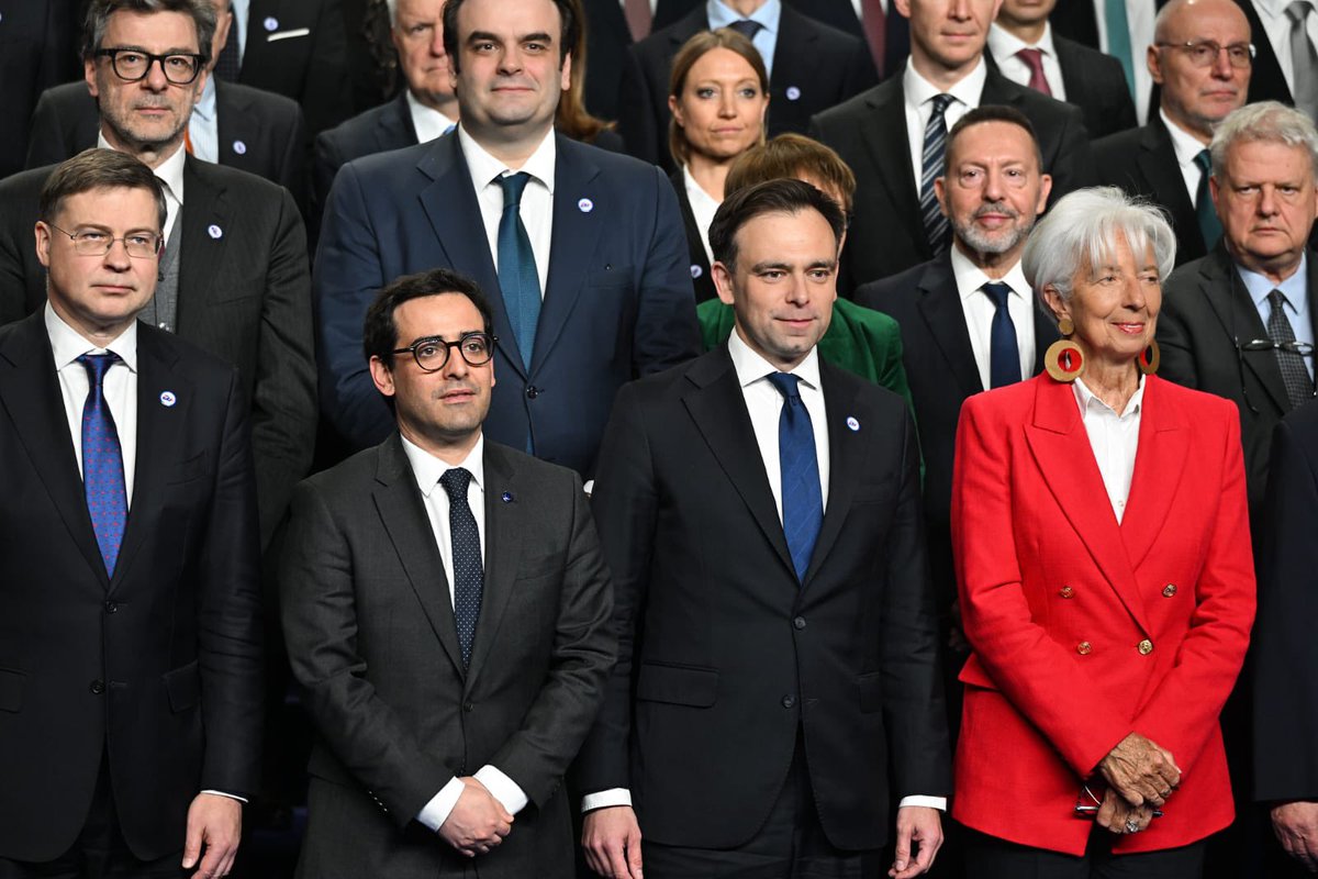Pierrakakis's tweet photo. Στη Βαρσοβία, στο πλαίσιο των άτυπων συνεδριάσεων των Eurogroup και ECOFIN, είχαμε με τους ευρωπαίους ομολόγους μου ιδιαίτερα παραγωγικές συζητήσεις, με επίκεντρο τις επιπτώσεις της επιβολής δασμών από τις ΗΠΑ και τη χρηματοδότηση της ευρωπαϊκής άμυνας και ασφάλειας. https://t.co/XttqTt5Mr7