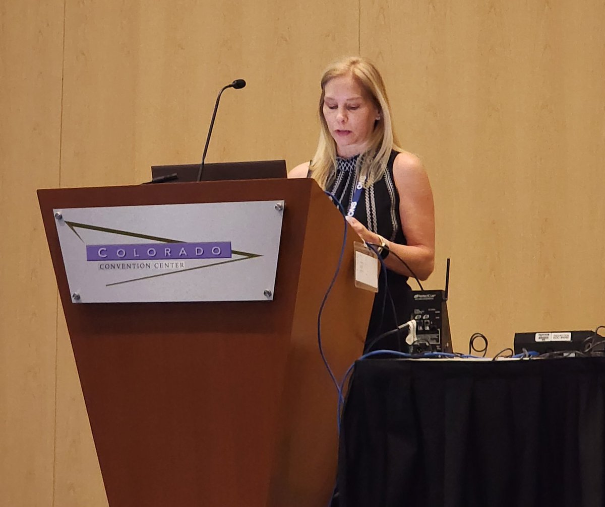 colleen1206's tweet photo. Renee Shalvoy, a James staff development coordinator, presented work on the development and use of VR as an innovative way to educate nurses in real life scenarios at #ONSCongress. @oncologynursing @OSUCCC_James @CCONS614 https://t.co/qteCr3pxUh