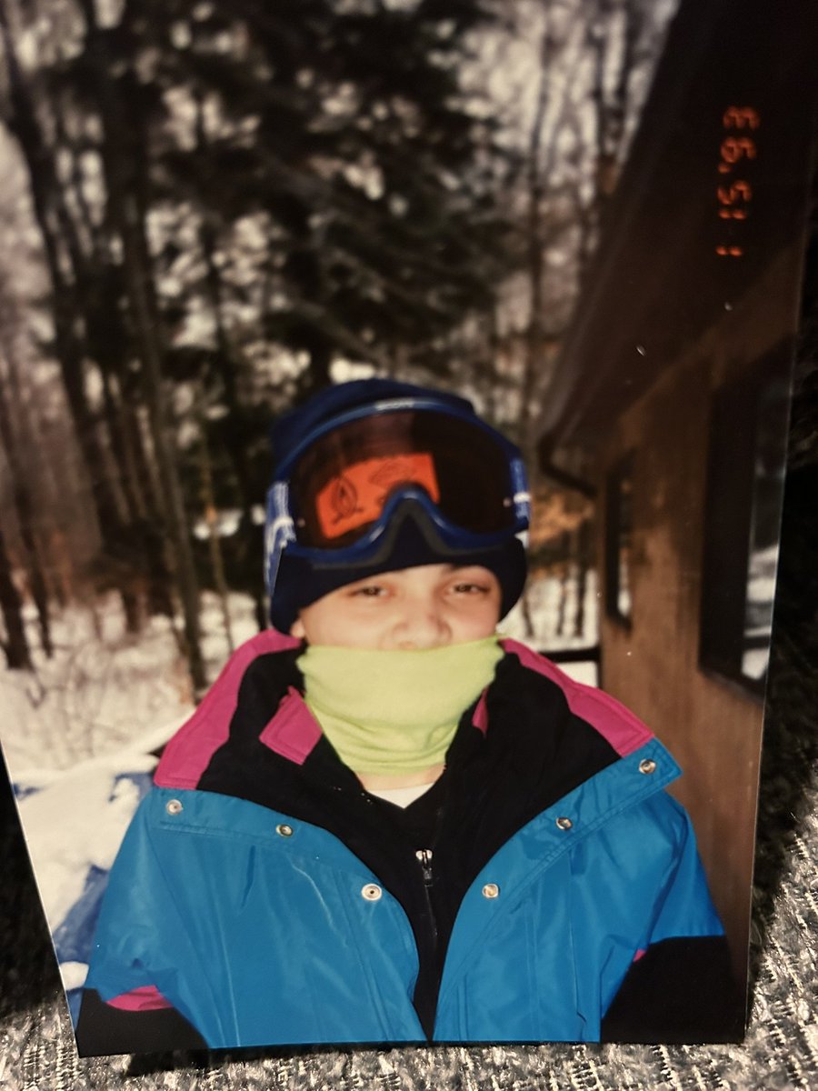 Found this old ski pic of me from 1993, early 90’s high ski fashion😂🥶🤟⛷