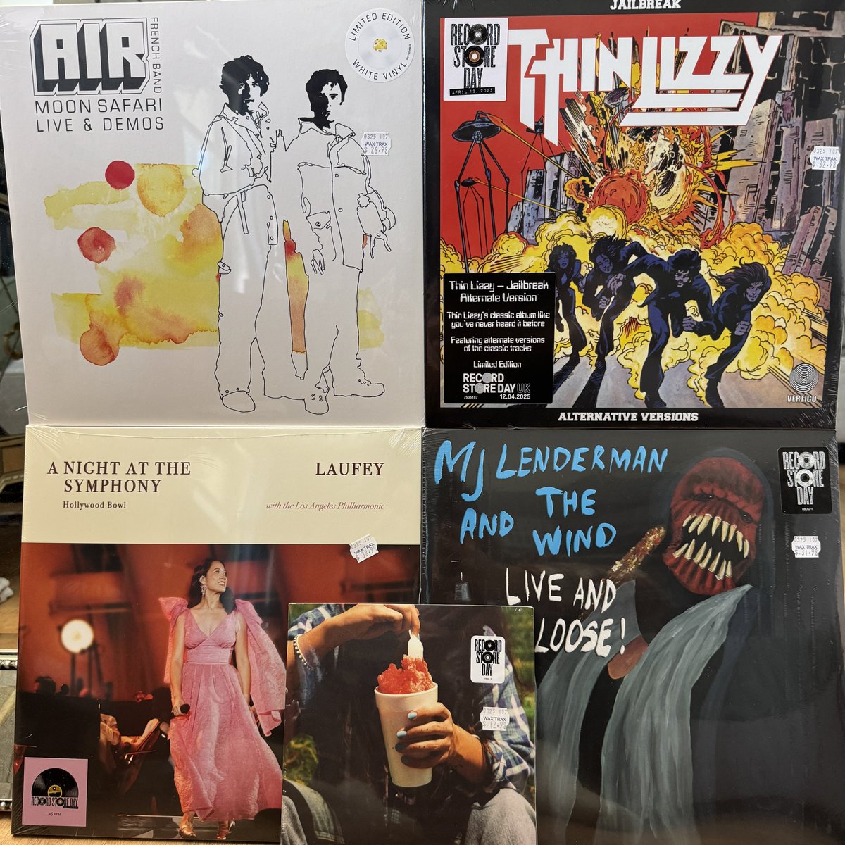 xJoshP's tweet photo. happy record store day ! https://t.co/TGIJcg0aBj