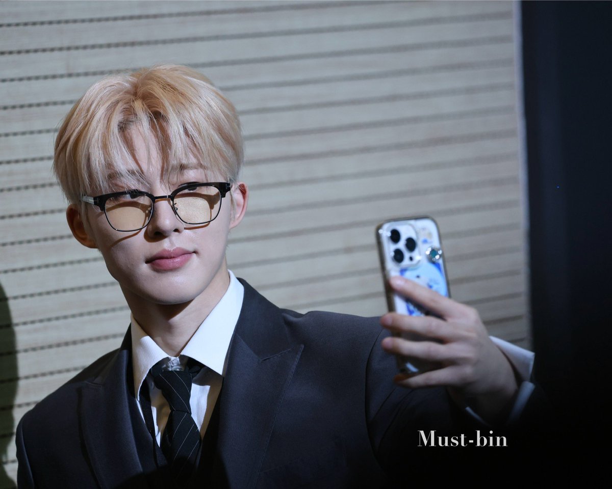 must_bin131's tweet photo. 님이 그냥 회사 복지세요. https://t.co/wAScaCGw6R