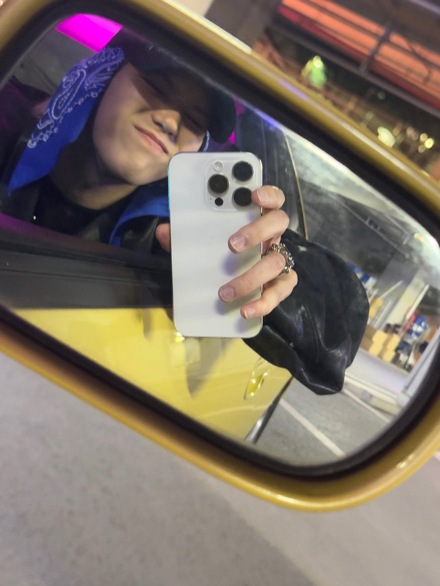 mazzel_official's tweet photo. この後乗って帰りました。（嘘）

#RAN #MAZZEL
#まぜジャック 
#MAZZEL_KKG👑 #MAZZEL_RSF https://t.co/PUKg1piXtQ