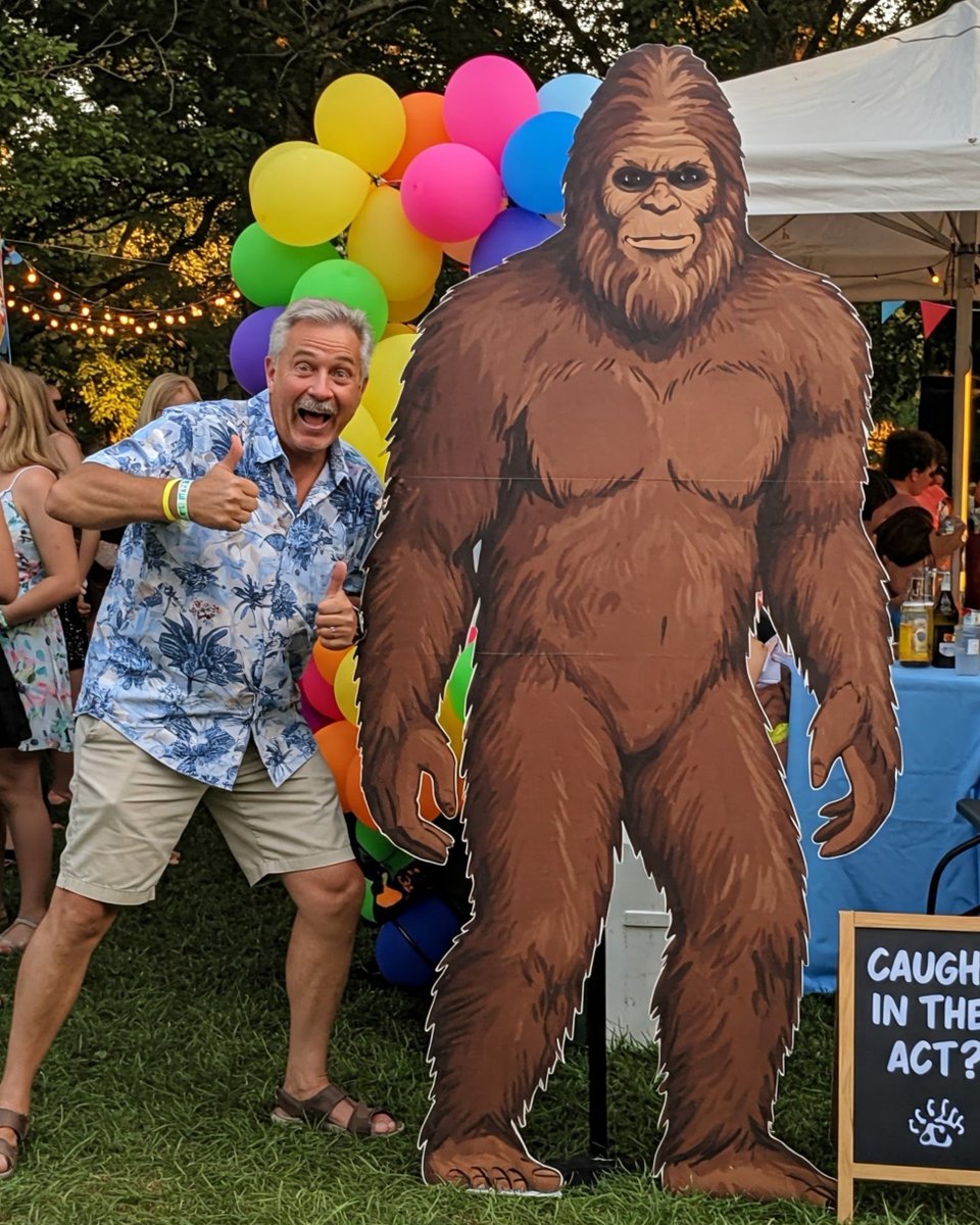 BigfootFanClub's tweet photo. Squatchy Saturday is all about Bigfoot lore, BTS, Conspiracy Theories and More! Share your wildest ‘sighting’ story from the park—we might just believe you!

#BigfootFunPark #BransonsBest #PlaceToPlay https://t.co/hjkcn1yGYa