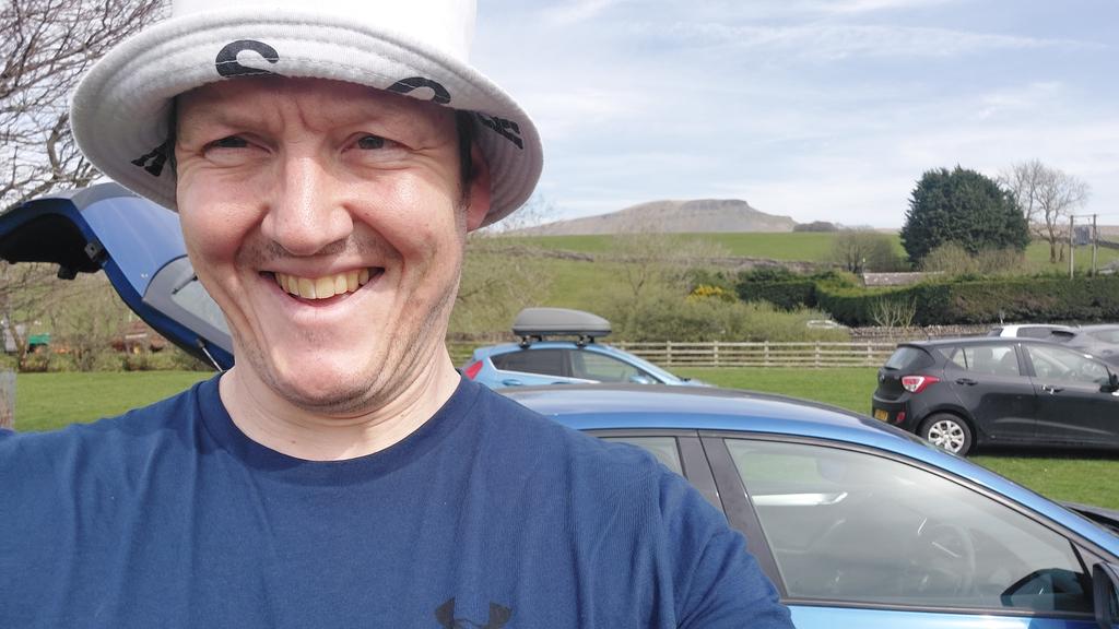 JamesBurrows001's tweet image. It was a good day out walking today #nhs1000miles