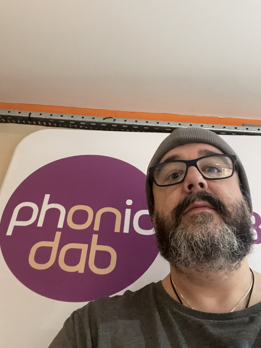 troubledcousin's tweet photo. Live in around half an hour I’m solo on this week’s Ricochet. Gather round at 106.8 @phonicfm from 6pm this evening for some alt country loveliness from Smilo & the Ghost, Nadine, Rayna Gellert, Blanche and lots more #phonicfm #TheRicochet #keepitcountry
https://t.co/JcvKSVDgfe https://t.co/Q7u5Dxbfsl